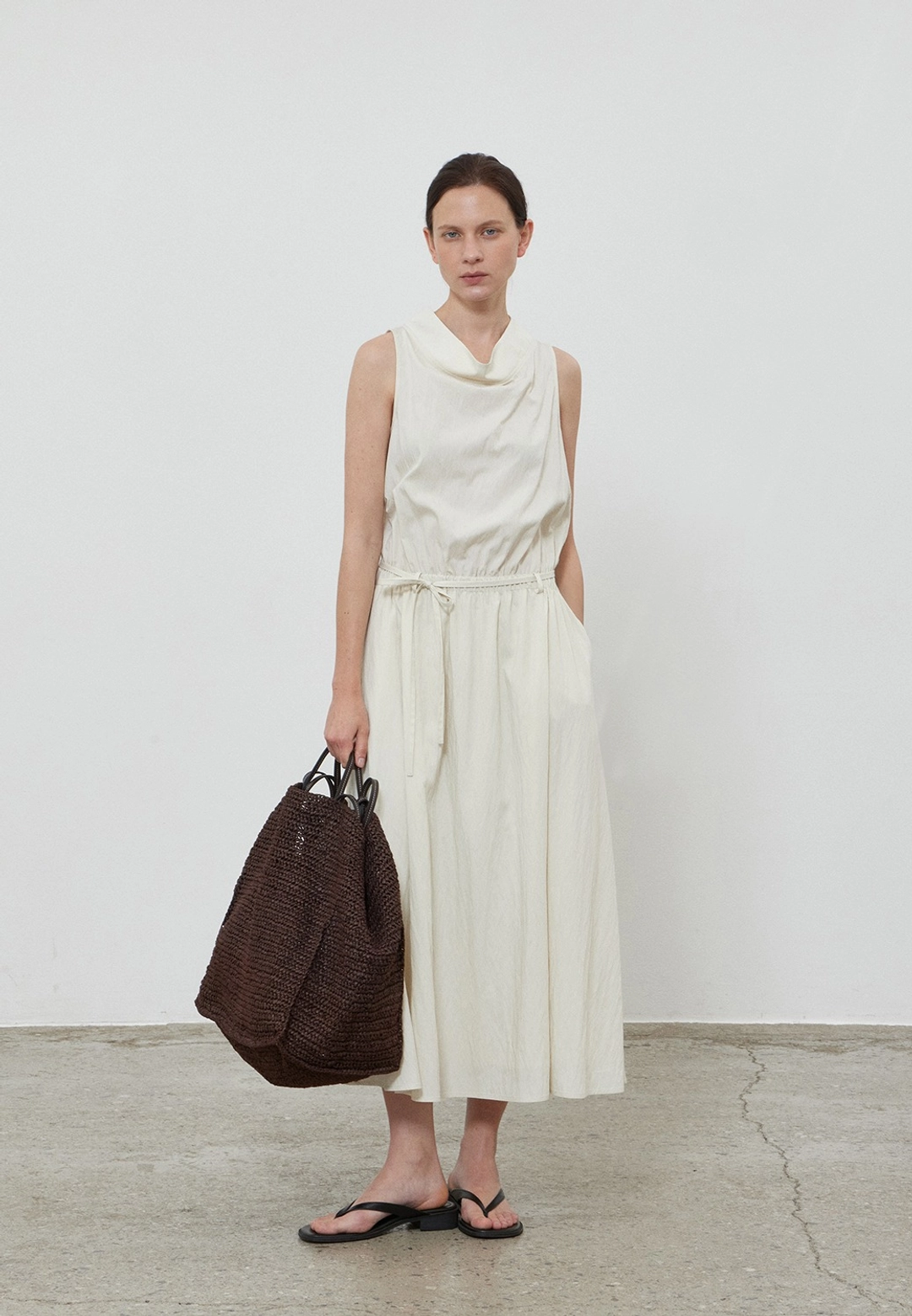 노티아 COWL DRAPE LONG DRESS - CREAM 상품 이미지 1