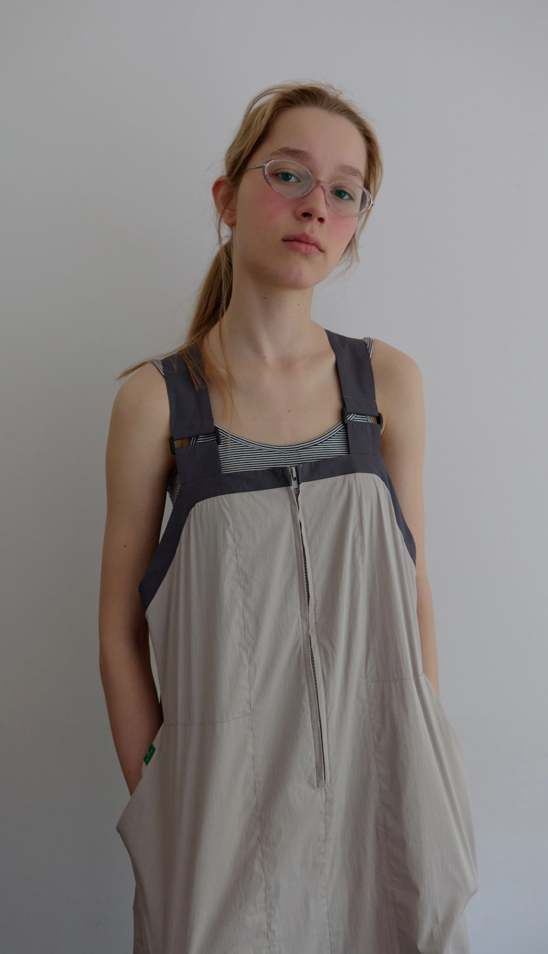 노컨텐츠 208. Zippered Suspender OPS _ Sand 상품 이미지 2