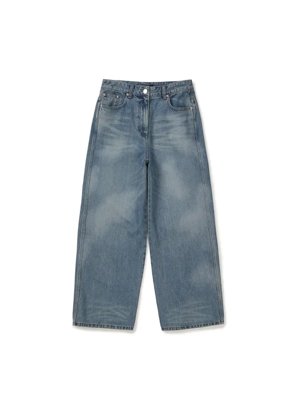 BLUE WASHED DART DETAIL DENIM (BLUE)